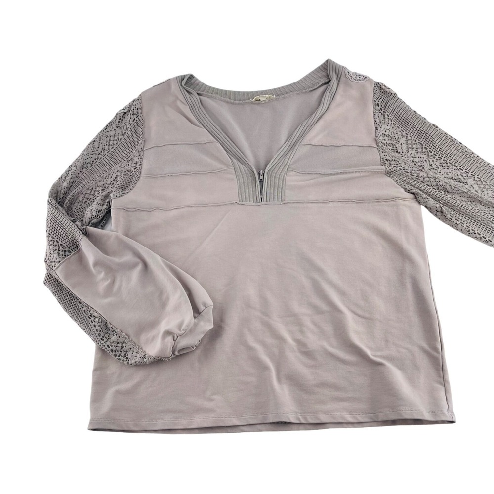 Gimmicks Womens XL Beige Gray Sweater With Crochet long Sleeves Buckle BKE‎